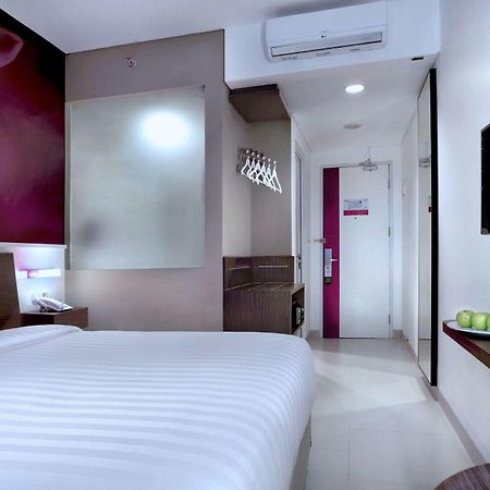 Favehotel Margonda Depok Exteriör bild
