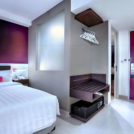 Favehotel Margonda Depok Exteriör bild